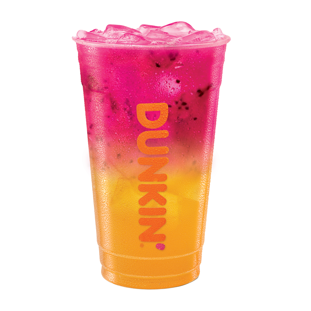 Ein Glas mit einem bunten, gefrorenen Getränk in Pink und Gelb, beschriftet mit "DUNKIN'". Eiskristalle sind sichtbar.